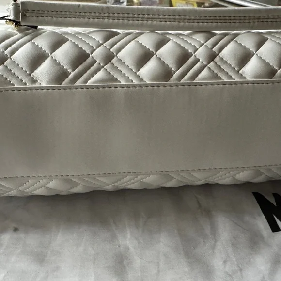 Love Moschino Cream Quilted Shoulder Bag - Picture 2 of 7